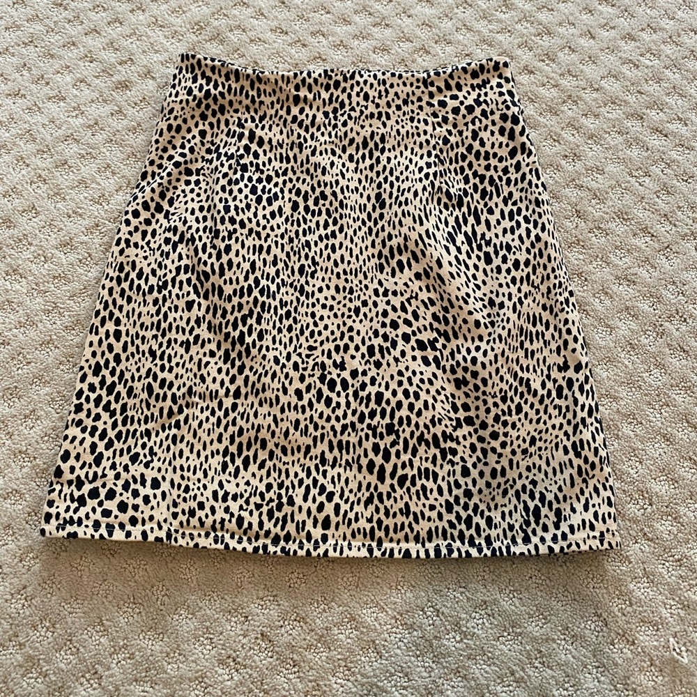 Brandy Melville brown and black skirt